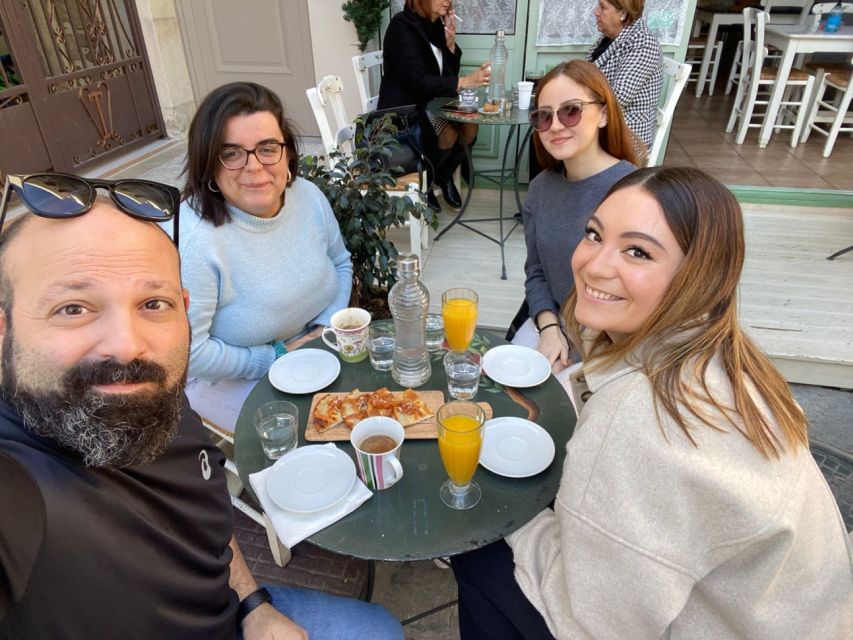 Rethymno: Old Town Walking Tour with Meal - Pace, heat, and practical comfort