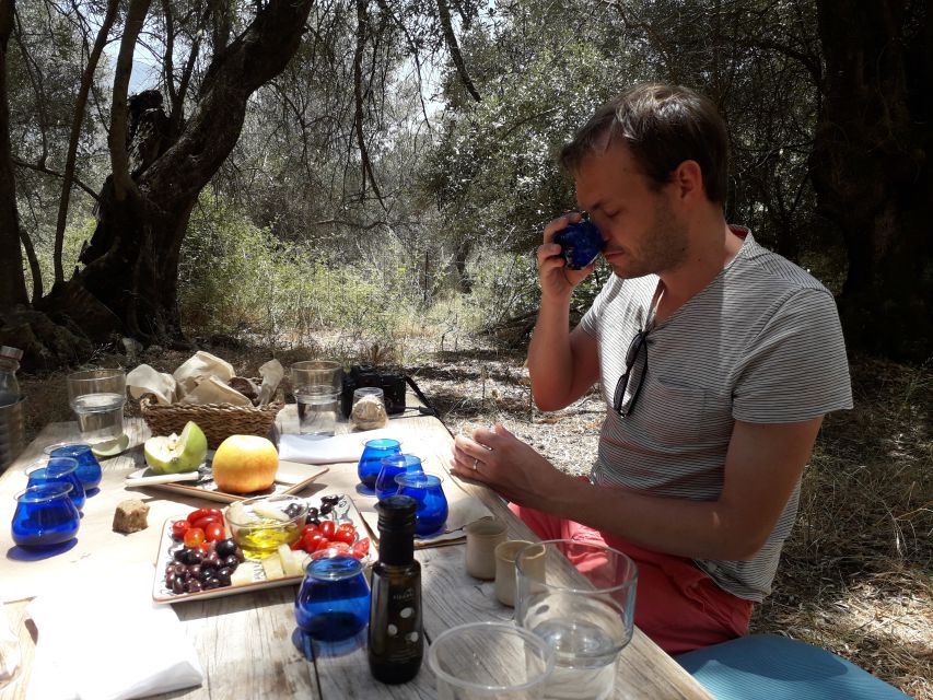 Rethymno: Olive Oil Tasting with Cretan Food Pairing - Why the small group and rural setting matter
