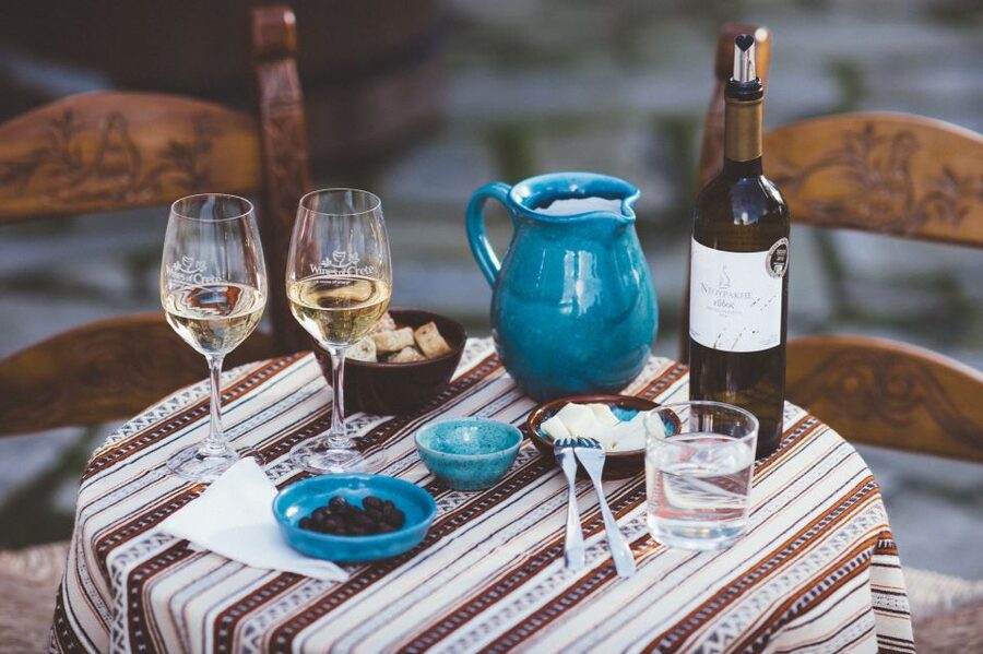 Rethymno: Private Winery & Olive Oil Tasting Tour with Lunch - Dourakis Winery and five glasses of Crete