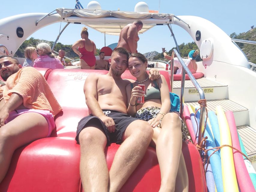 Rhodes: Beach Cruise with Swimming, Meal, & Unlimited Drinks - Lunch, drinks, and the small-group advantage