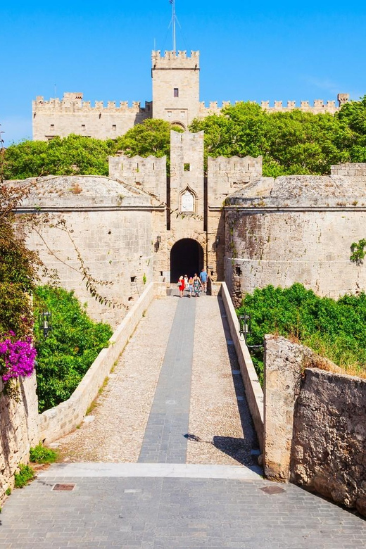 Rhodes: Free exploration of Rhodes City Transfer. - Walking the medieval Old Town