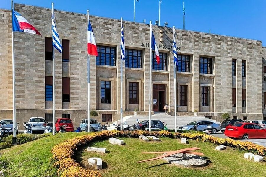 Rhodes: Hop-On Hop-Off Sightseeing Bus Tour - Entering the Old Town and the Palace of the Grand Master