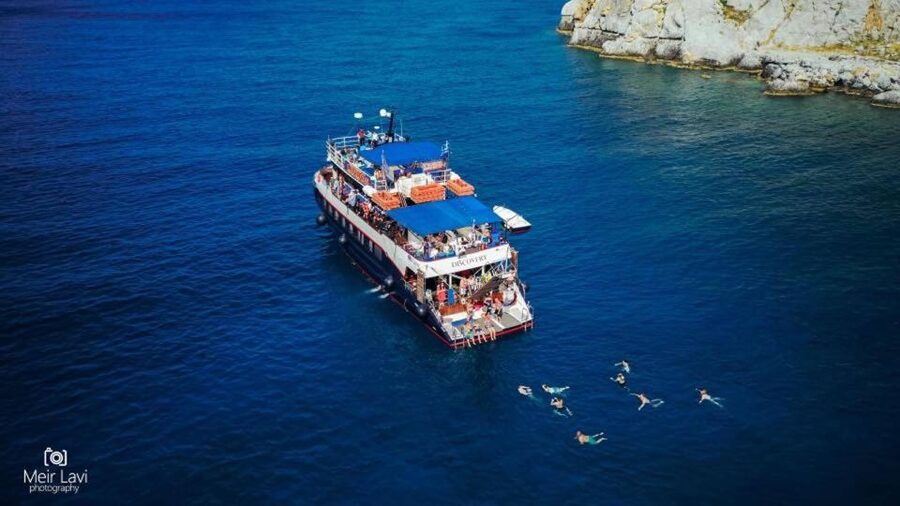 Rhodes: Lindos Cruise with 2 Swim Stops - Food, drinks, seating, and onboard comfort