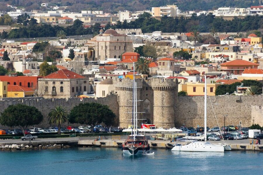 Rhodes: Old Town Walking Tour with Guide - Grand Master Palace and the fortress walls