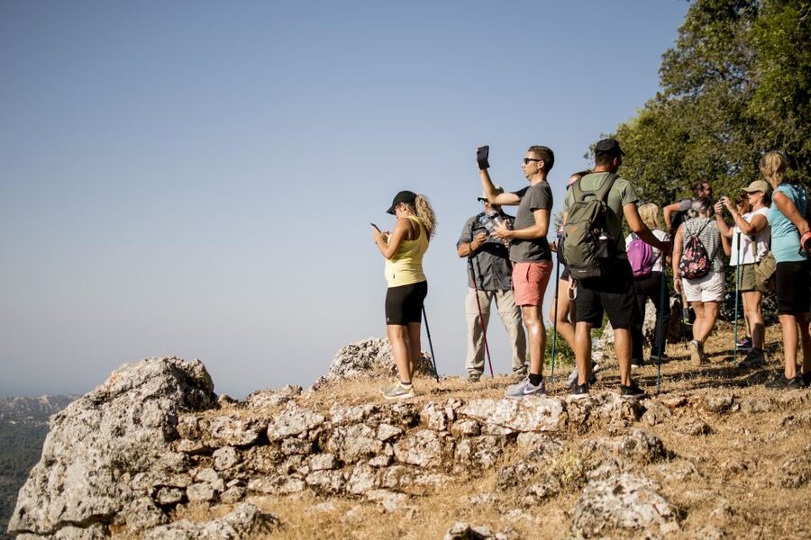 Rhodes: Profitis Ilias Guided Sunset Hike - Italian hotels and Villa de Vecchi