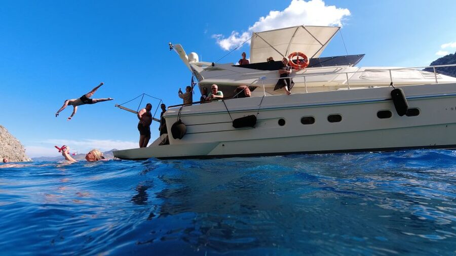 Rhodes: Symi Yacht Tour with Unlimited Drinks and Transfer - Seskli Island and the second swim