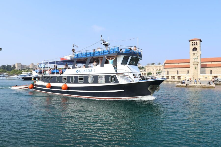 Rhodes Town: Scenic Cruise to Lindos with Swim Stops - Setting out from Mandraki Port