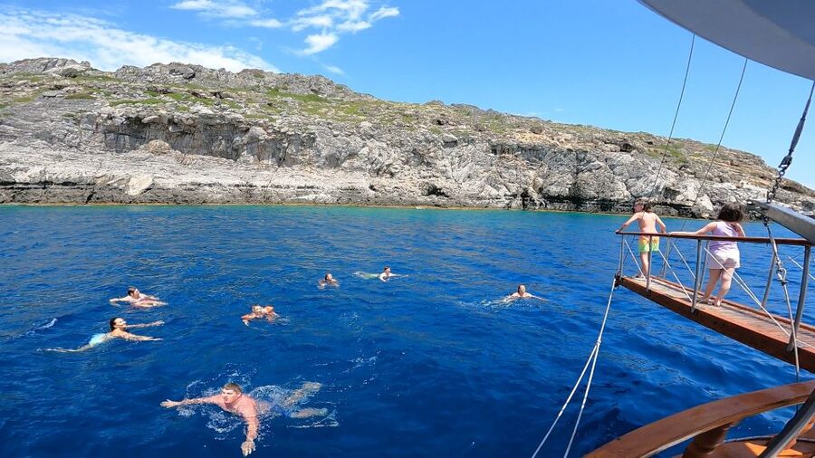 Rhodes Town: Sunset Boat Cruise with Drinks & Snacks - Leaving Mandraki Marina around 5 p.m.