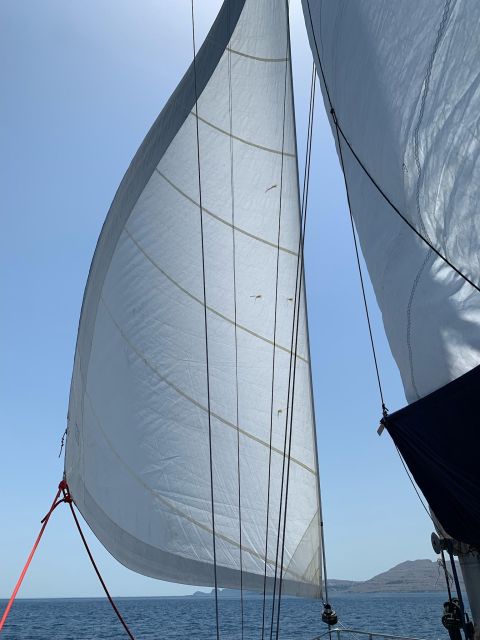 Sailing tour around Lindos with food and drinks - Greek lunch, fruit, and drinks on board