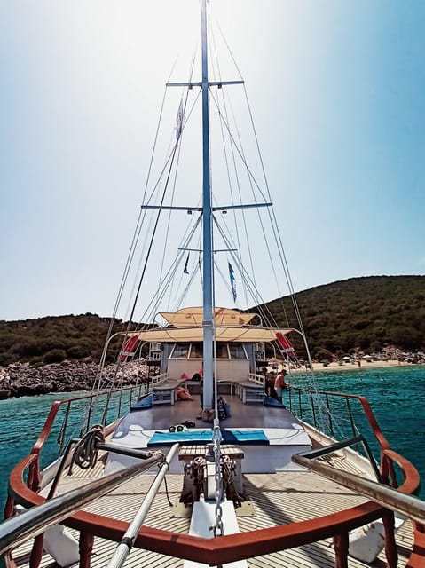Samos East Coast by Boat with Beachside BBQ - Meeting the Archangelos in Pythagorion