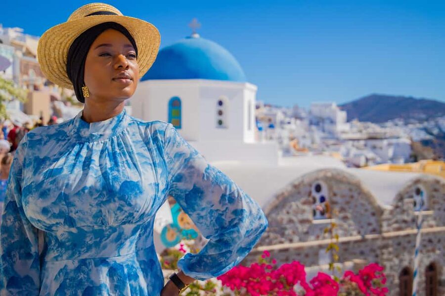 Santorini: 40-Minute Oia Photoshoot - The 20 to 40-Minute Time Limit
