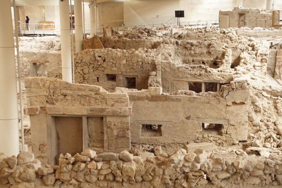Santorini: Akrotiri Entry Ticket and Audio Guide - Entering Akrotiri and finding your bearings