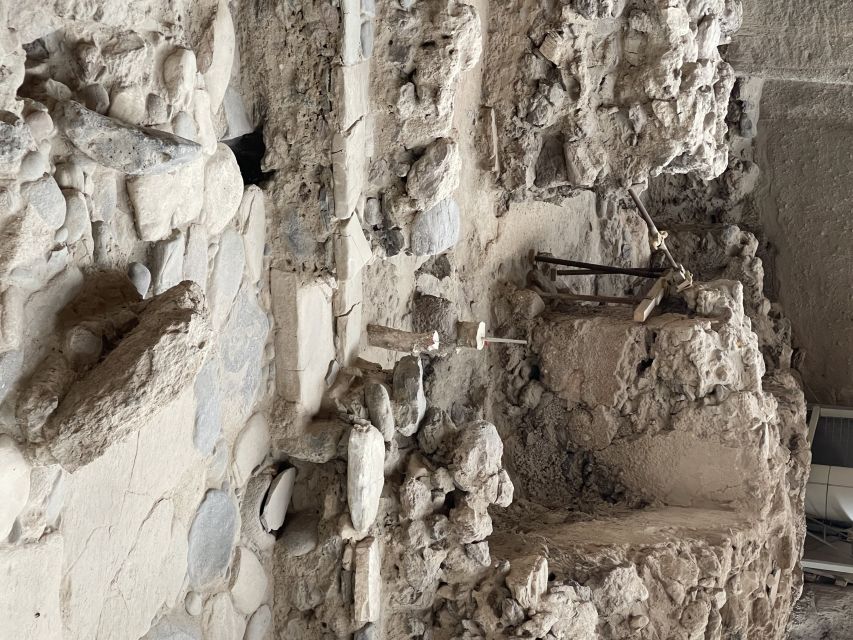 Santorini: Akrotiri Private Guided Tour with Hotel Pick-Up - Key points before you book