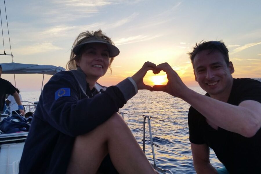 Santorini Caldera: Sunset Sailing Cruise with Meal - Seafood barbecue at anchor