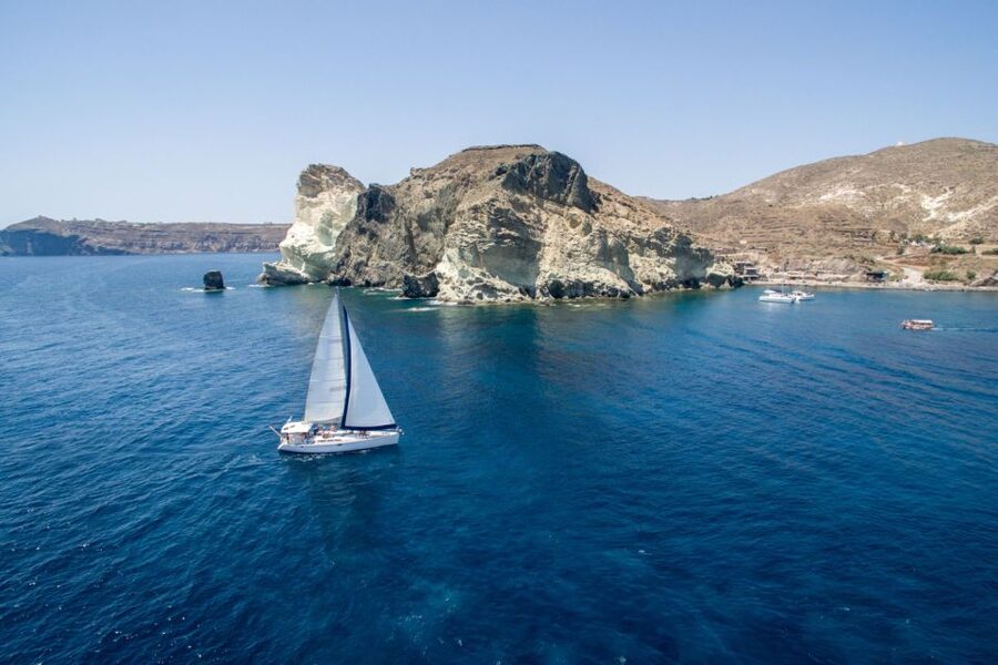 Santorini Caldera: Sunset Sailing Cruise with Meal - Pickup from Oia, Kamari, Perissa, or Akrotiri