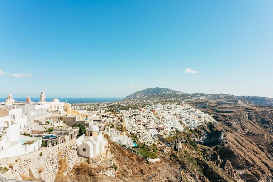 Santorini: Caldera Trail Guided Hike and Sunset Viewing - A sunset above Oia without the usual crush