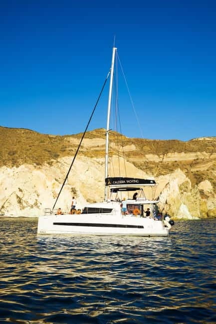 Santorini: Catamaran Cruise with Fresh Meal & Open Bar - Practical details that can improve your day