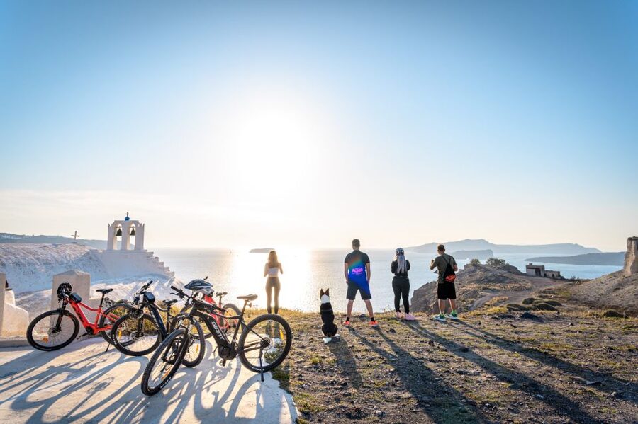 Santorini e-bike guided tours - Perissa: A Coastal Opening