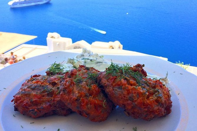 Santorini Food Tour: Fira Half-Day Small-Group Tour with Tastings - Beer, alleyways, and local bites in Fira