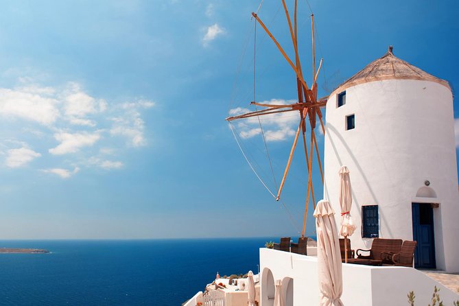 Santorini Highlights and Venetian Castles Small-Group Day Tour - Two hours at the black-sand beach