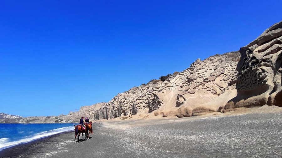 Santorini: Horseback Riding Tour on the Beach - Clothing, weather, and comfort