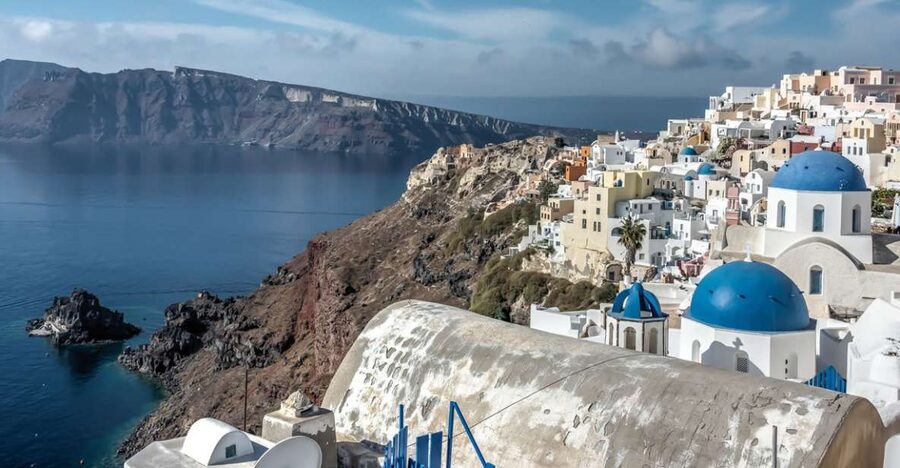 Santorini Iconic Villages Tour: Oia, Imerovigli, Firostefani - Starting at the upper Fira cable-car station