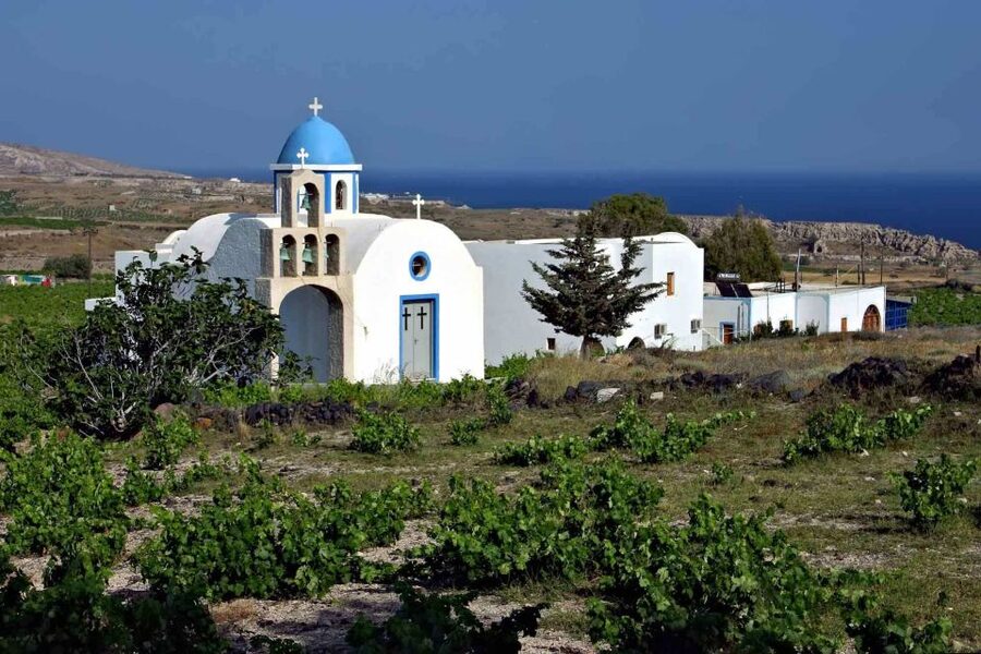 Santorini: Mesa Gonia, Pyrgos and Oia Tour - The guide language needs careful checking
