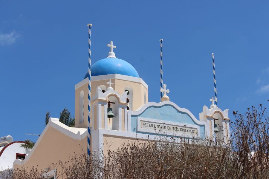 Santorini: Mesa Gonia, Pyrgos and Oia Tour - How to get the best value from $48