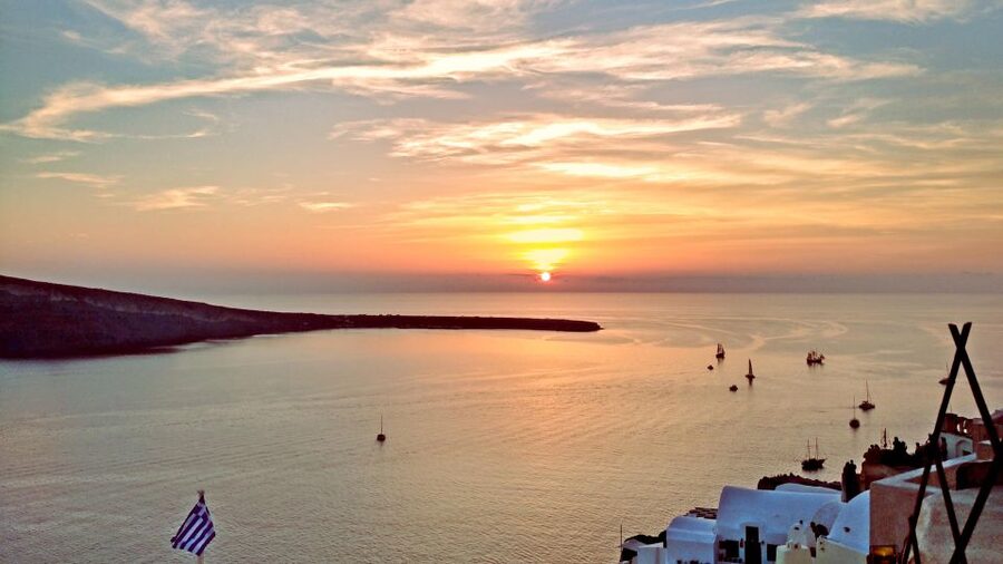 Santorini Panoramic Firostefani & Oia Blue Dome Private Tour - What $165 buys you on Santorini