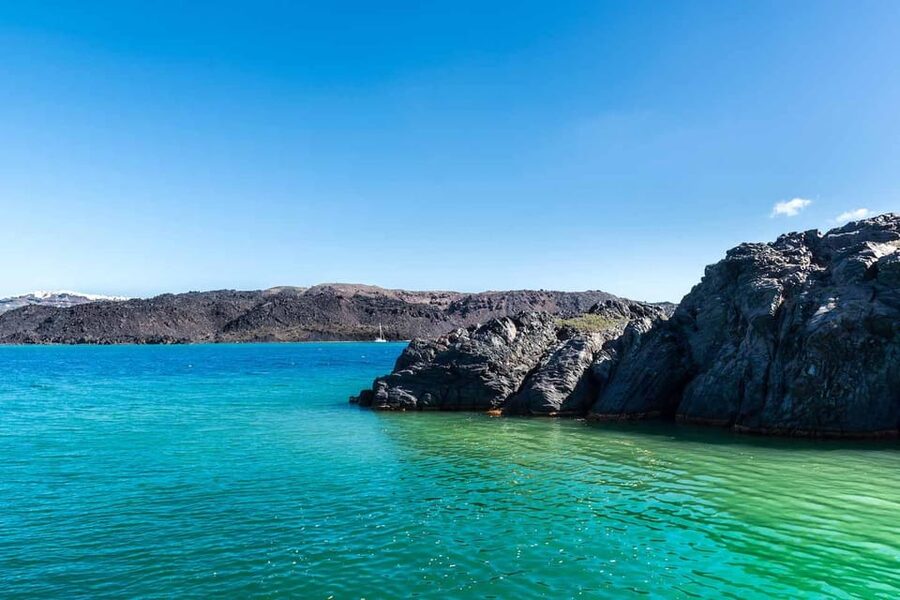 Santorini Port: 3 Hour Cruise to Volcano and Hot Springs - From Fira Old Harbor to the caldera
