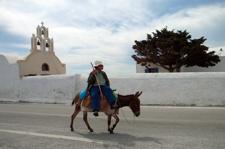 Santorini: Private Customizable Tour with Flexible Lenghts - Why a private Santorini tour can make sense