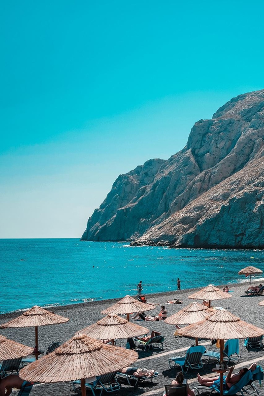 Santorini: Private Customizable Tour with Flexible Lenghts - Pyrgos and Oia offer two different village experiences