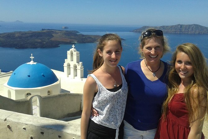 Santorini Private Driver: Explore Santorini - Port & Hotel Pickup - Oia delivers the famous Santorini views
