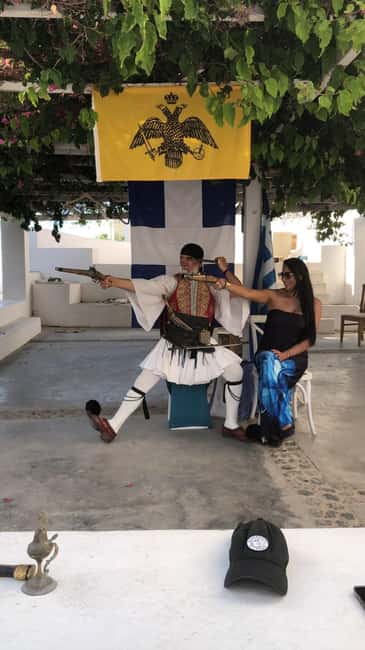 Santorini : Private Guided Highlights Tour - Oia and the Tour’s Best Free Time