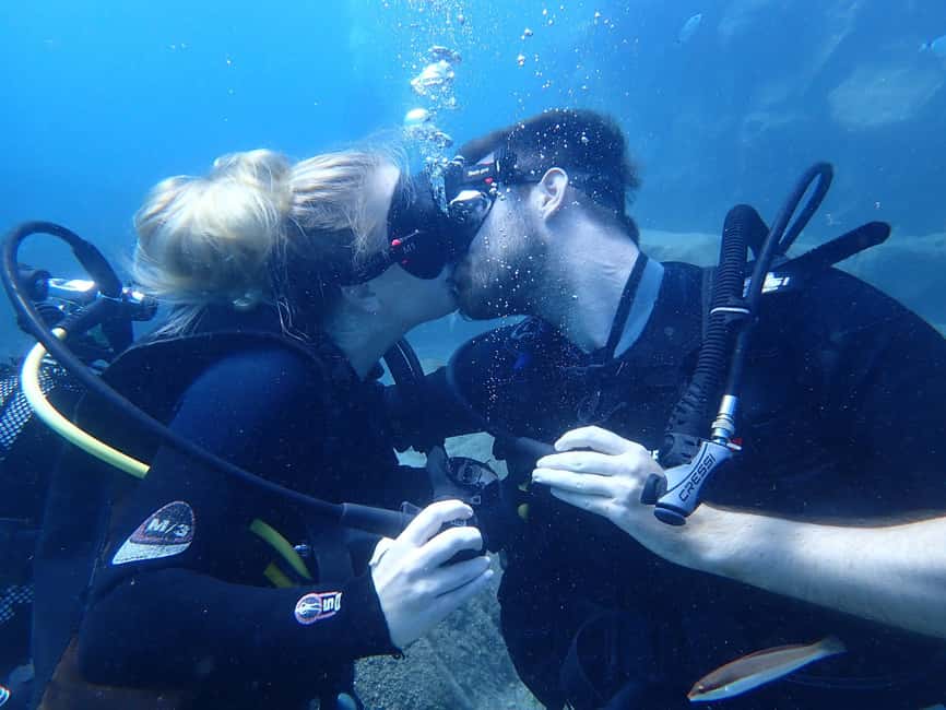 Santorini: Scuba Diving - The 20-minute introduction before entering the water