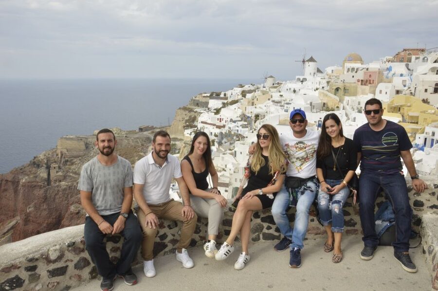Santorini: Small-Group Highlights Tour of Venetian Castles - Akrotiri, a short stop with a big view