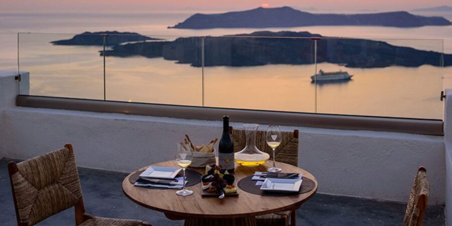 Santorini: Sunset Guided Tour with Hotel Pickup - The bakery break: fifteen useful minutes