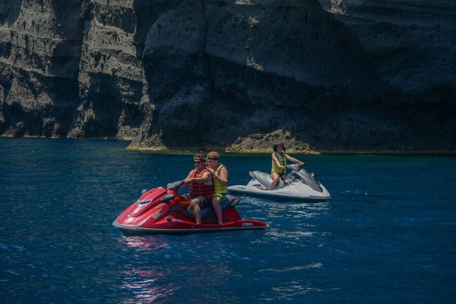 Santorini:Volcanic Beaches Cruise With Jet Ski - How the instruction and safety arrangements work