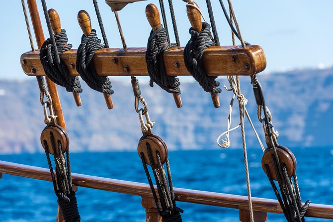 Santorini Volcano and Hot Springs Cruise Tour from Fira Old Port - Who should book this Santorini excursion?