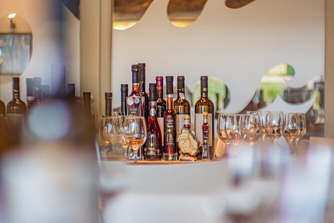 Santorini: Wine Tour with Sunset in Oia - Pickup, driving, and the five-hour schedule