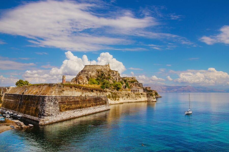 Saranda: Corfu Town and Palaiokastritsa Day Trip with Cruise - Who should book this day?