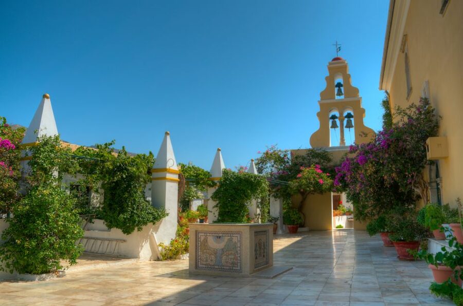 Saranda: Corfu Town and Palaiokastritsa Day Trip with Cruise - Starting at Saranda Port