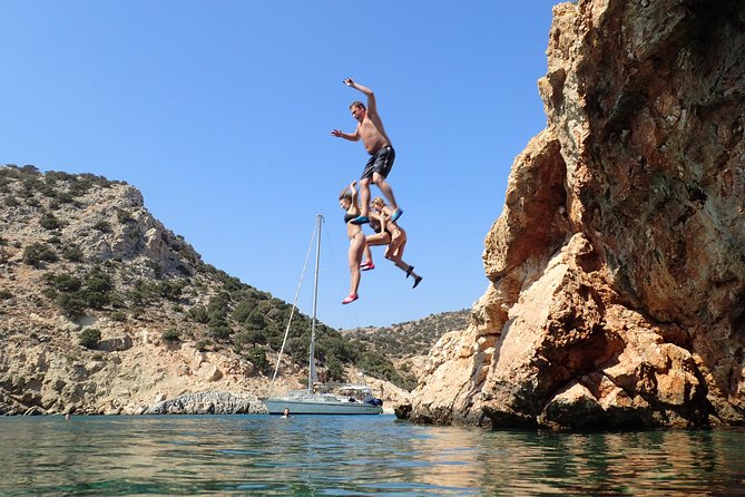 Semi-private Antiparos & Caves Blue Lagoon OR Rina Cave & Small Cyclades - Choosing between the Small Cyclades and the Blue Lagoon