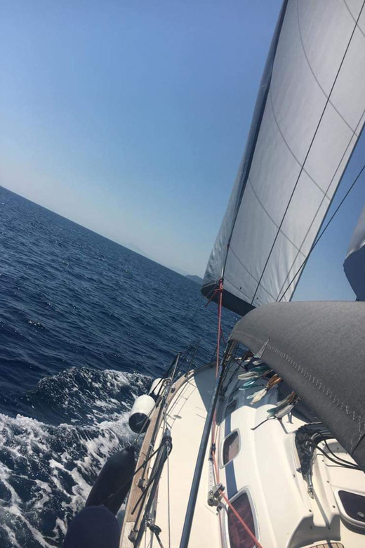 Skiathos: day sailing trip with swim stops and lunch - A relaxed rhythm, with music and local stories