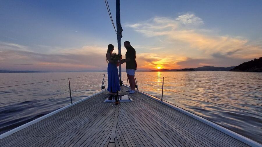 Skiathos: Full-Day Sailing Cruise with Lunch - Argos Beach and Quieter Swimming Stops