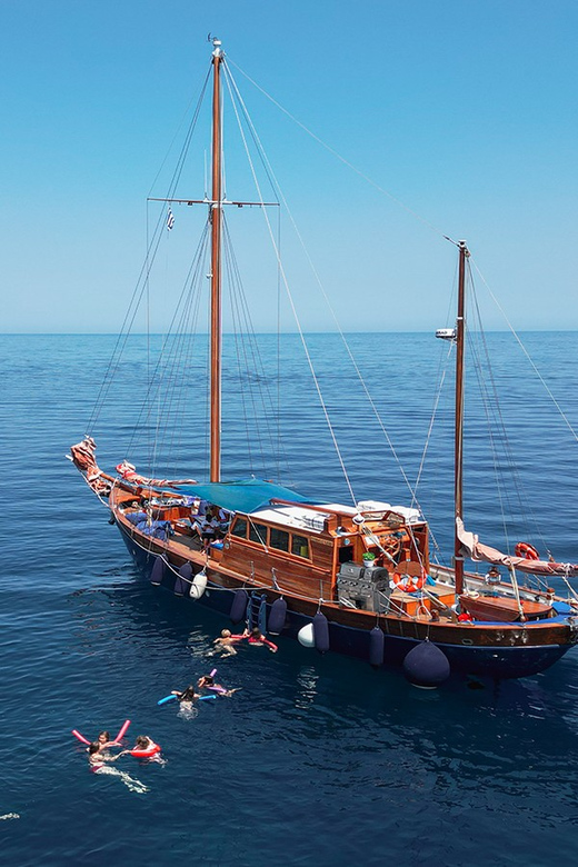 Skiathos: Wooden Sailboat Full- or Half-Day Trip with Meal - Leaving Skiathos old harbor