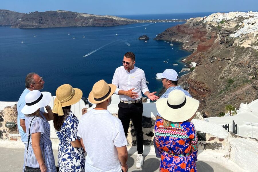 Small-Group Tour: Best of Santorini - The transport and meeting points