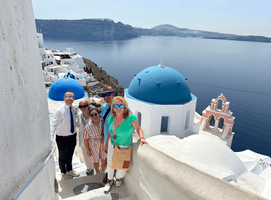 Small-Group Tour: Best of Santorini - Oia in 80 minutes: famous for good reason