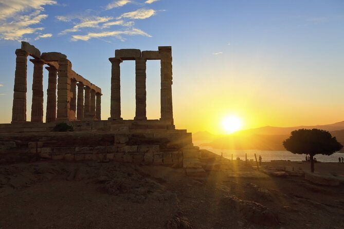 Sounio Sea Kayak Tour to the Temple of Poseidon full program - A Greek lunch beside the water
