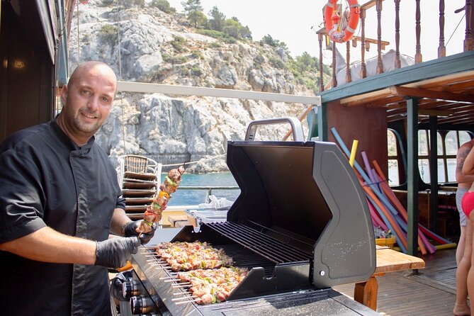 Sunset Cruise with Greek BBQ & Unlimited Aperol Spritz, Beer Wine - Quick take: what makes this cruise worth considering